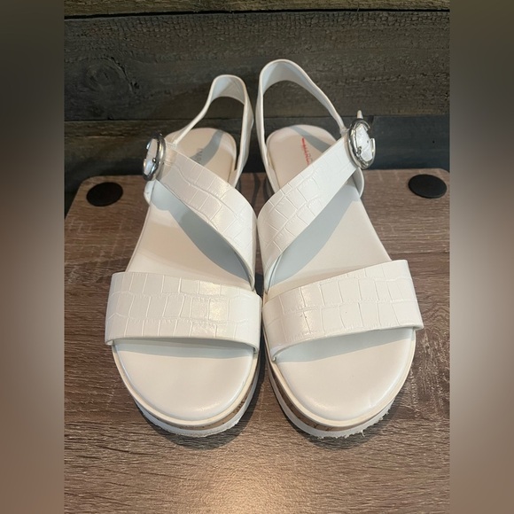 Marc Fisher Women's Grandie Treaded Flatform Wedge Sandals Size 7.5 - Picture 2 of 15